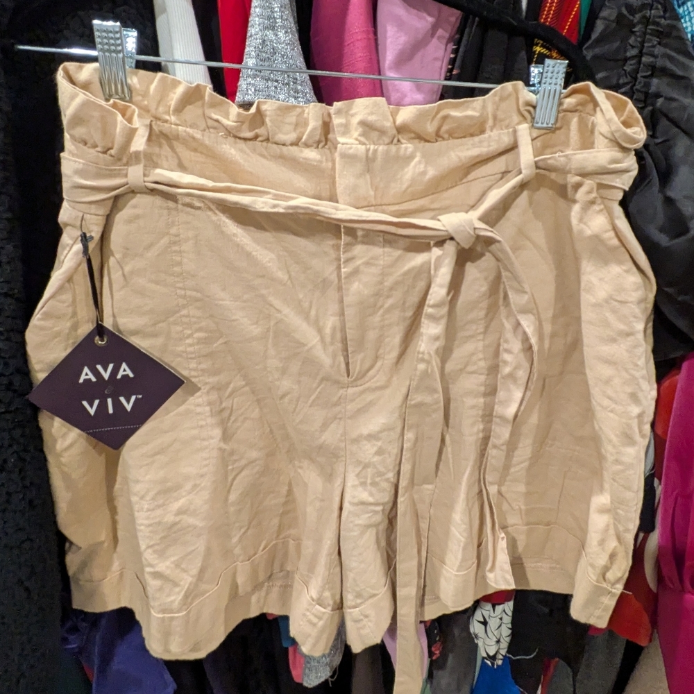 Ava & Viv Beige Casual Shorts - 18